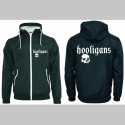 Hooligans - šuštiaková bunda čierna materiál povrch:100% nylon, podšívka: 100% polyester, pohodlná,vode a vetru odolná Hooligans - šuštiaková bunda čierna materiál povrch:100% nylon, podšívka: 100% polyester, pohodlná,vode a vetru odolná